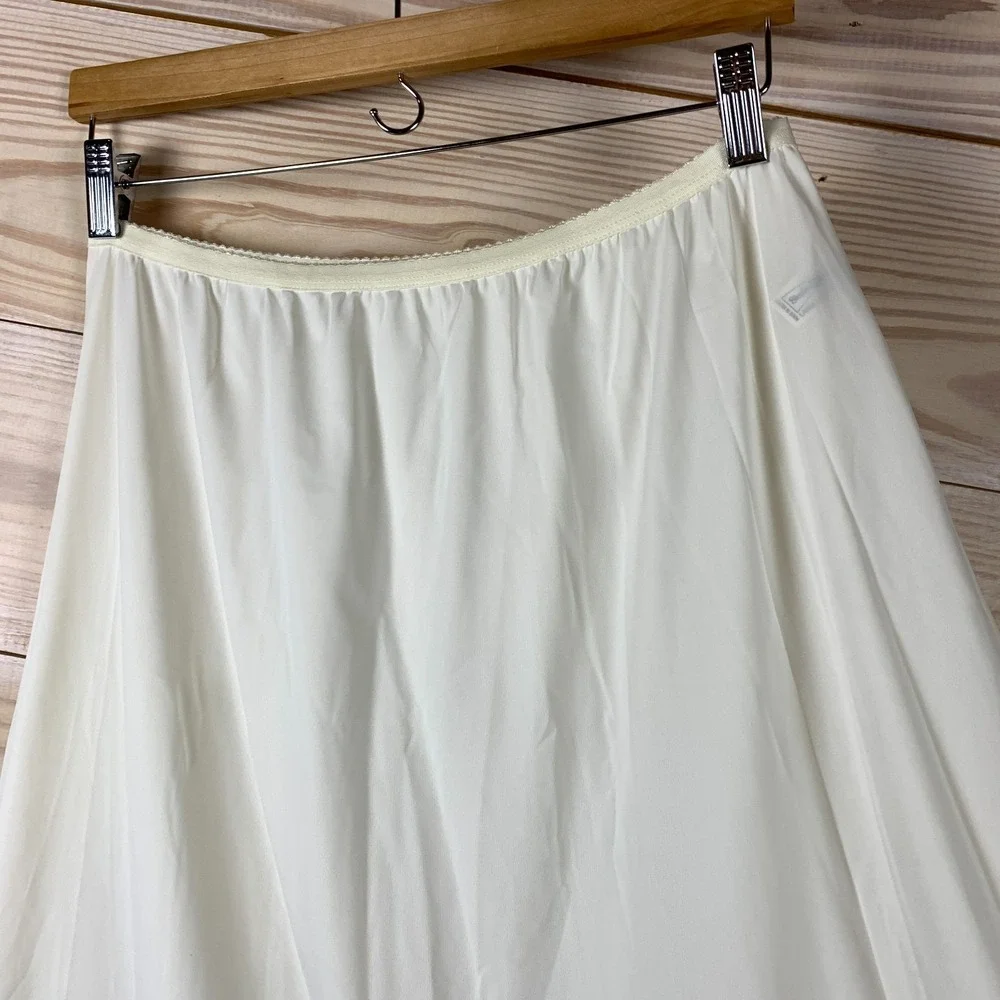 Vtg Shadowline‎ Long Half Slip Skirt Liner Large Sz 38 Ivory #47116-38 Mint EUC